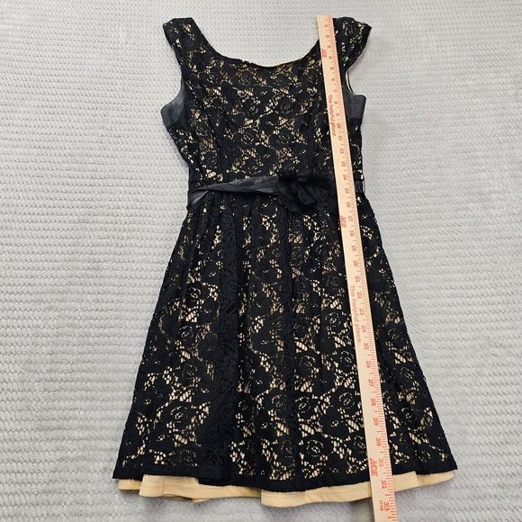 Women's Pompous Girly Lace overlay Dress Size‎ Small Cute - Picture 3 of 14